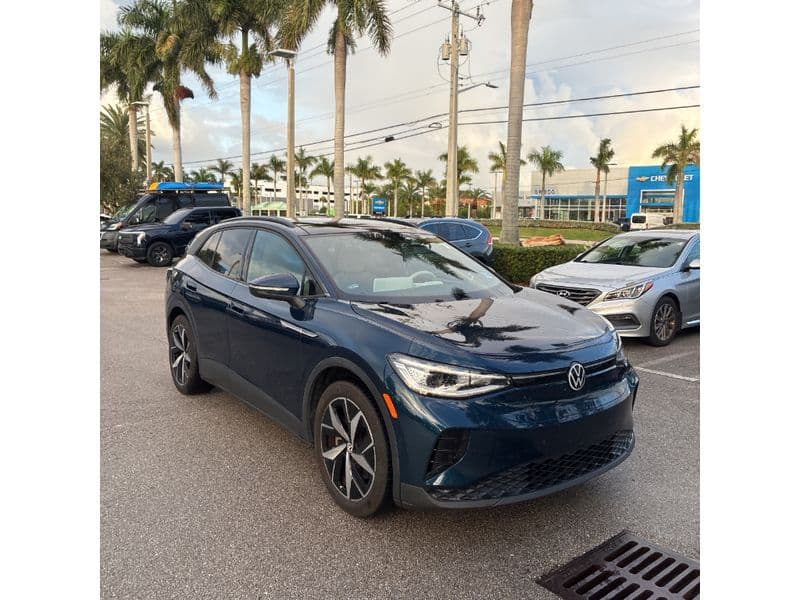 2023 Volkswagen ID.4 view 4