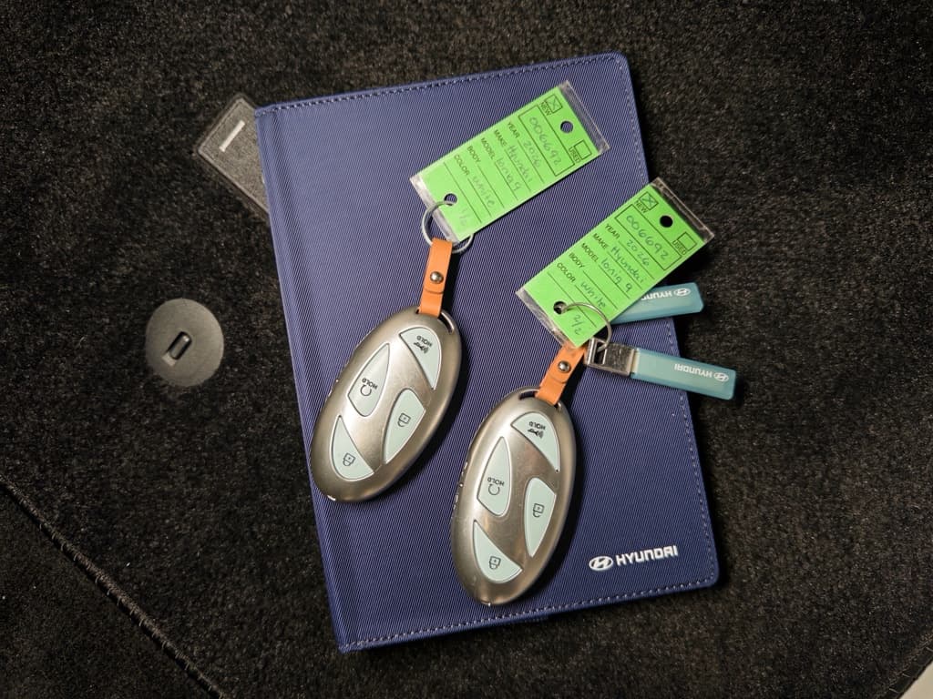 2026 Hyundai IONIQ 9 view 25