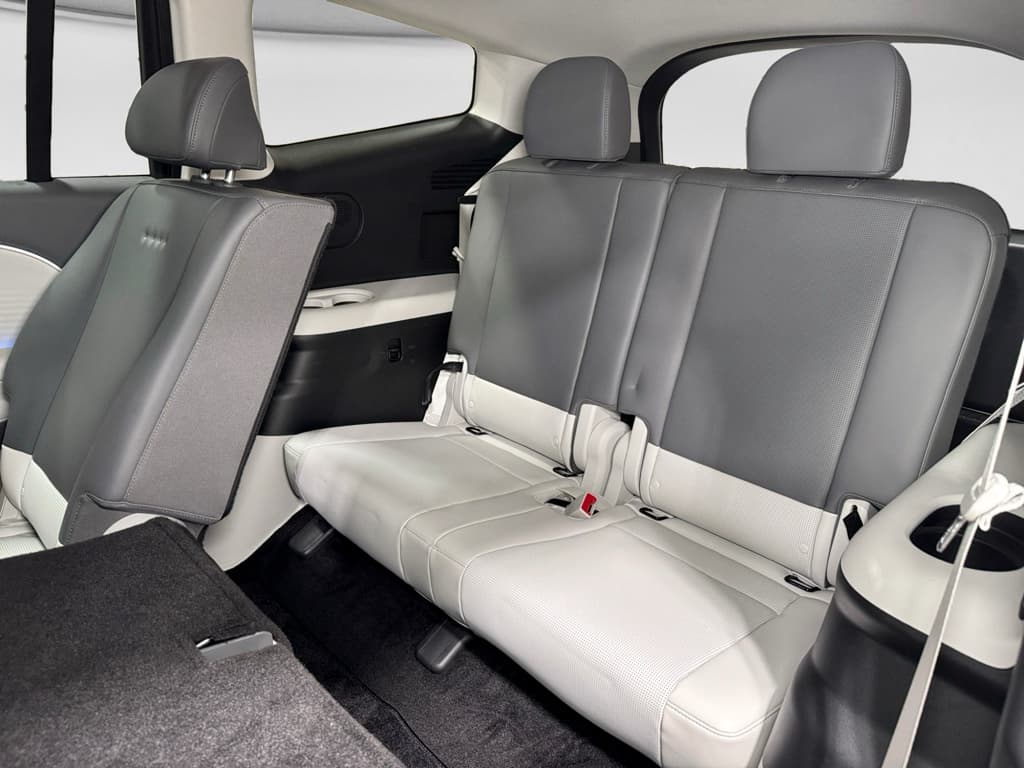 2026 Hyundai IONIQ 9 view 24