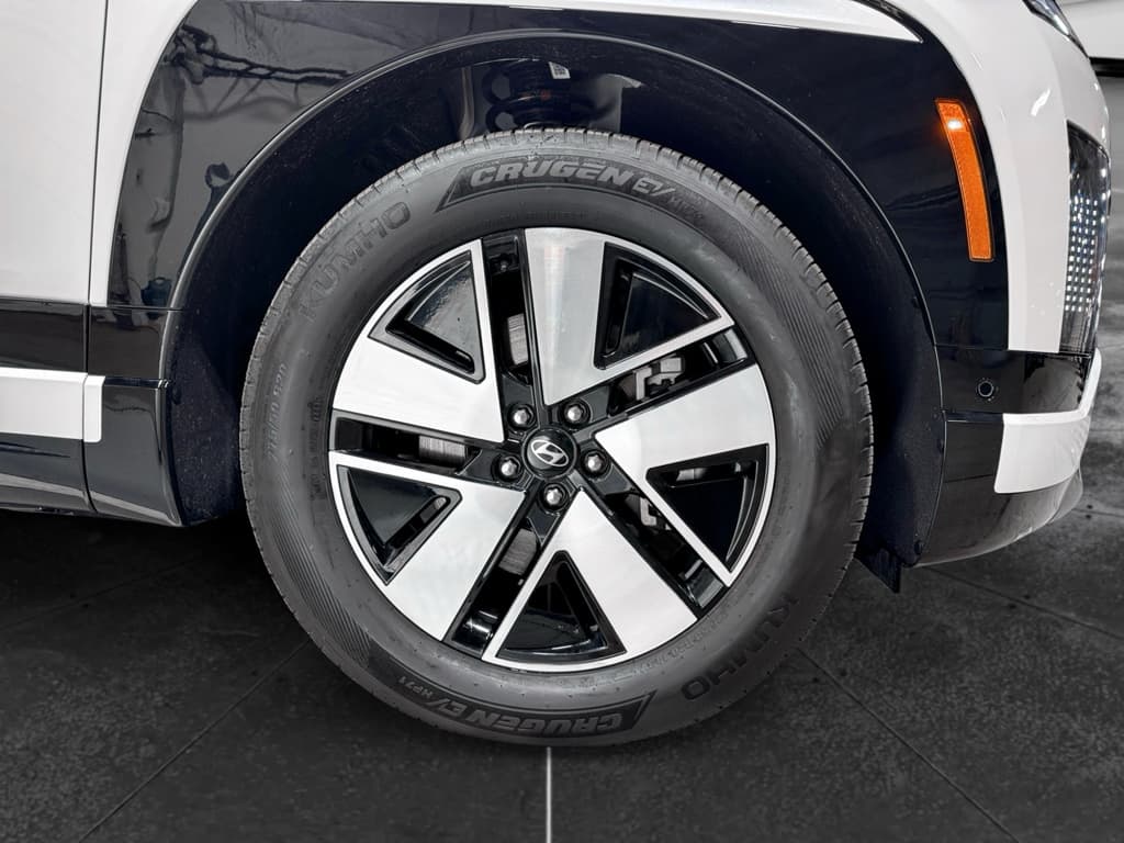 2026 Hyundai IONIQ 9 view 37