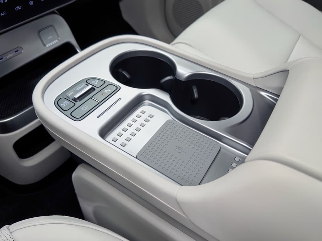 2026 Hyundai IONIQ 9 view 20