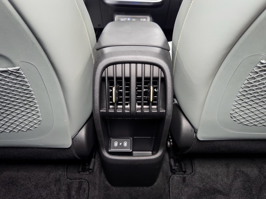 2024 Hyundai Kona view 23