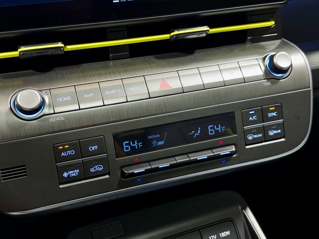 2024 Hyundai Kona view 16