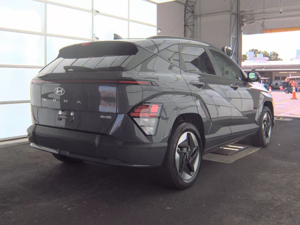2024 Hyundai Kona view 3
