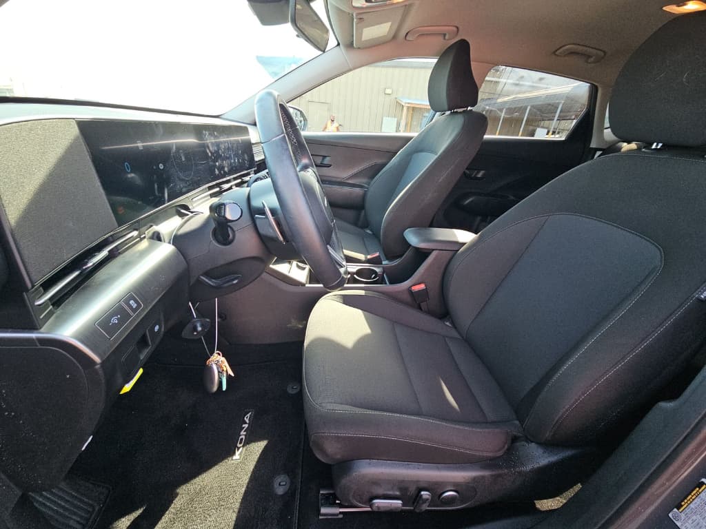 2024 Hyundai Kona view 5