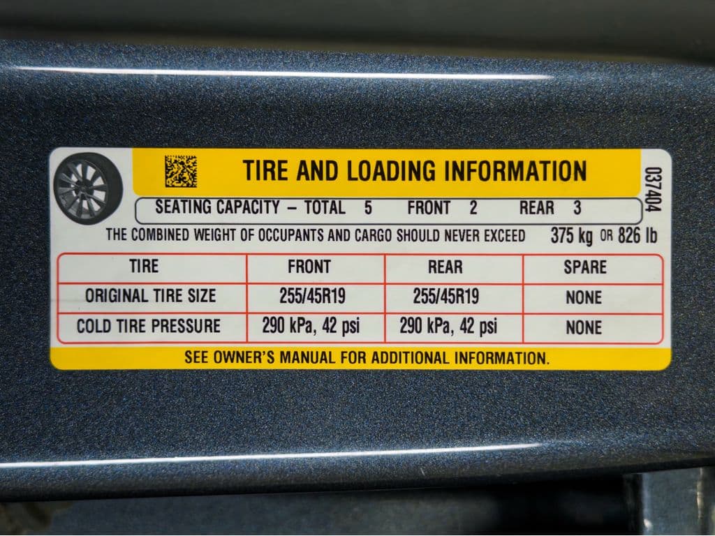 2023 Tesla Model Y view 28