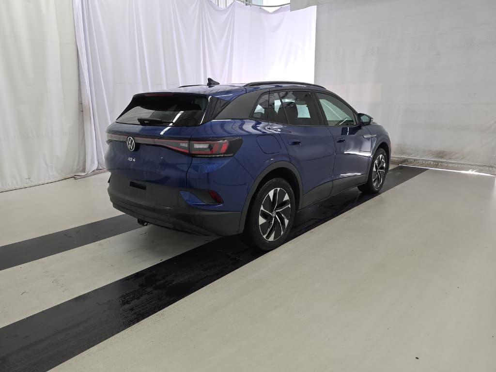 2022 Volkswagen ID.4 view 3