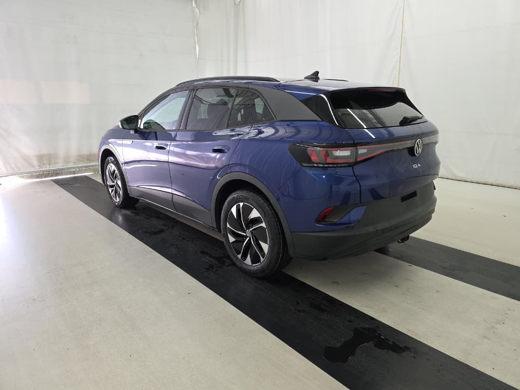 2022 Volkswagen ID.4 view 4