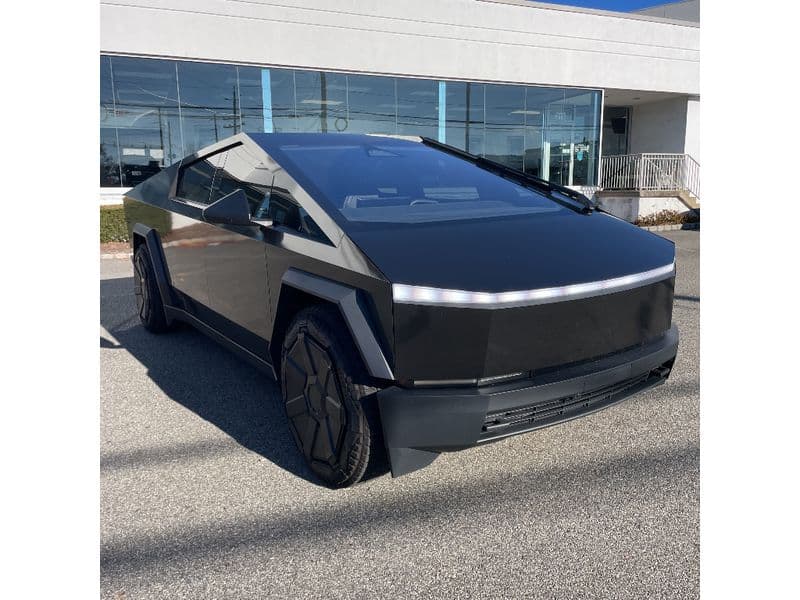 2024 Tesla Cybertruck view 4