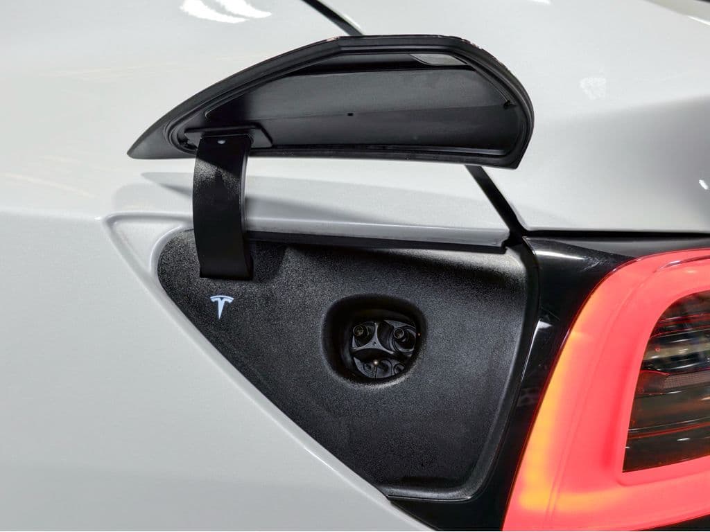 2020 Tesla Model Y view 5