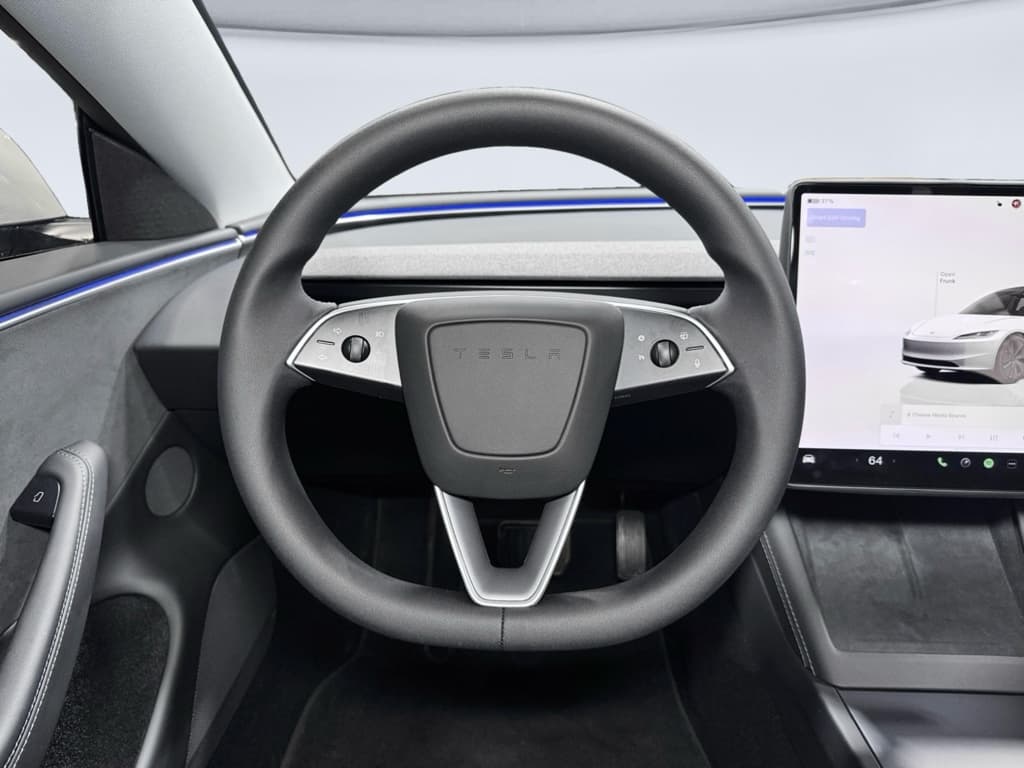 2025 Tesla Model 3 view 7
