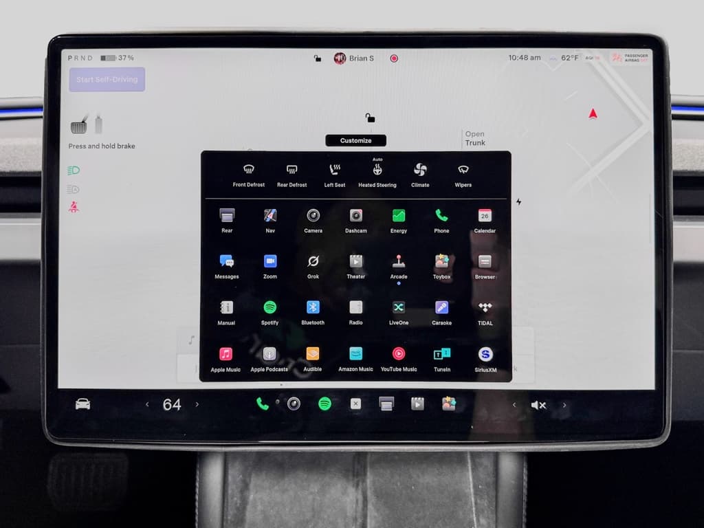 2025 Tesla Model 3 view 9