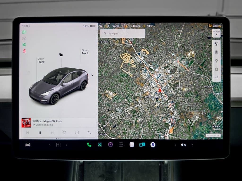 2021 Tesla Model Y view 8