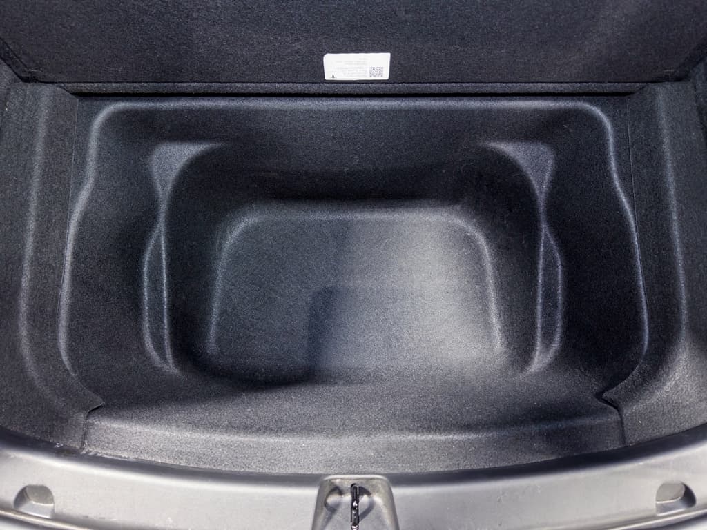 2021 Tesla Model Y view 26