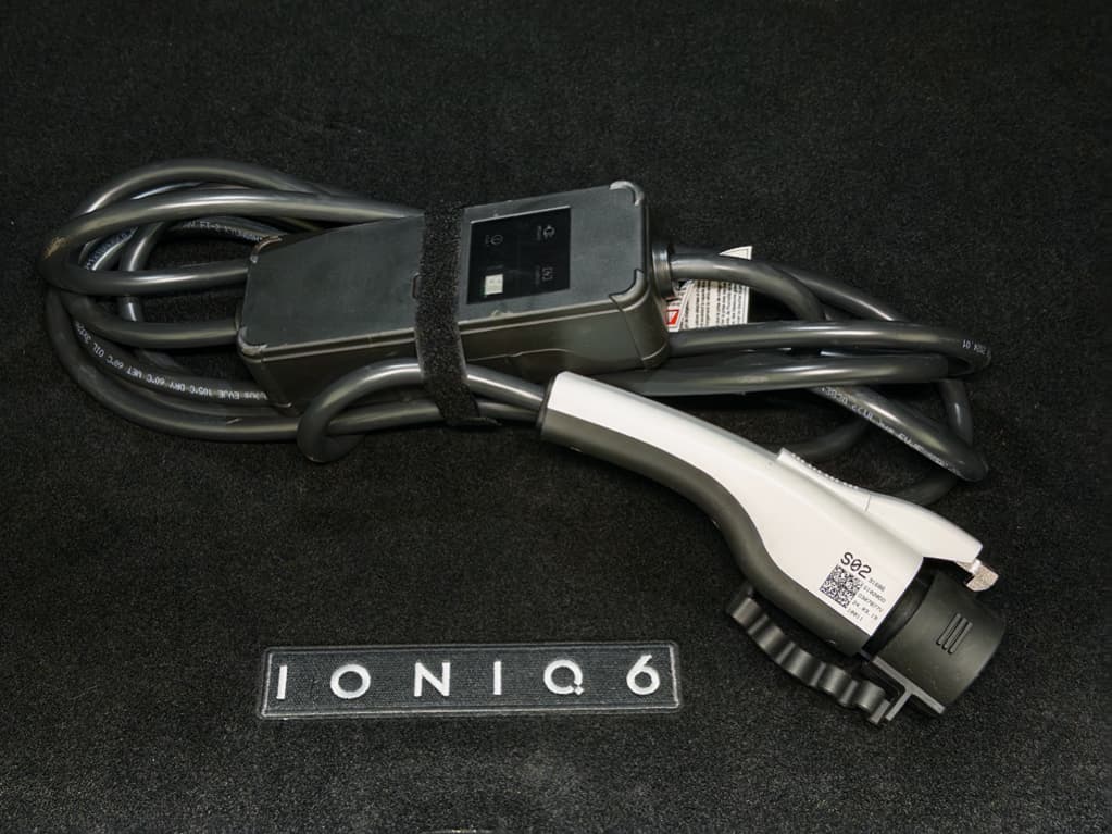 2024 Hyundai IONIQ 6 view 6