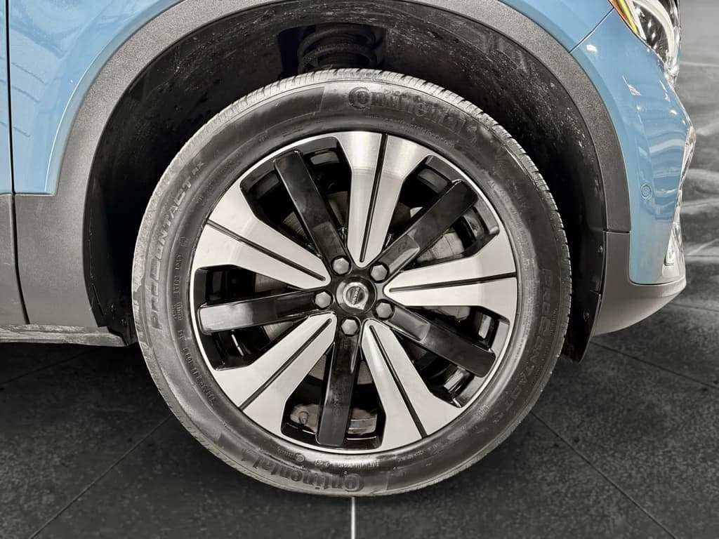 2023 Volvo XC40 view 35