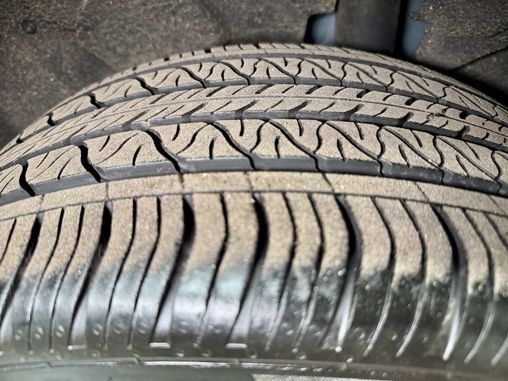 2023 Volvo XC40 view 38