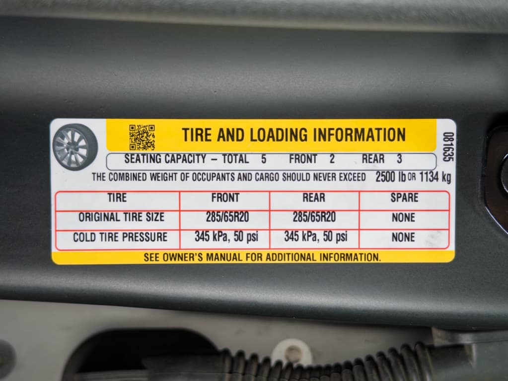 2025 Tesla Cybertruck view 29