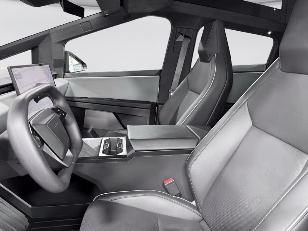 2025 Tesla Cybertruck view 16
