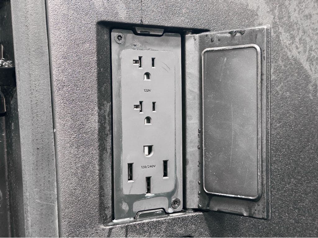 2025 Tesla Cybertruck view 27