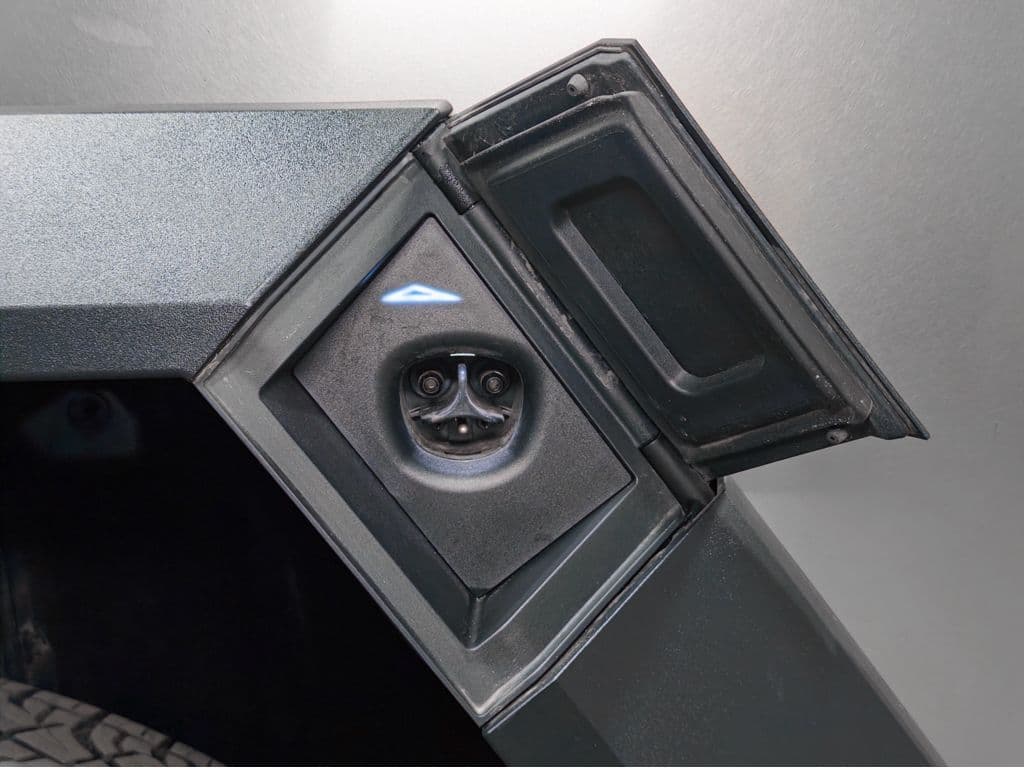 2025 Tesla Cybertruck view 5