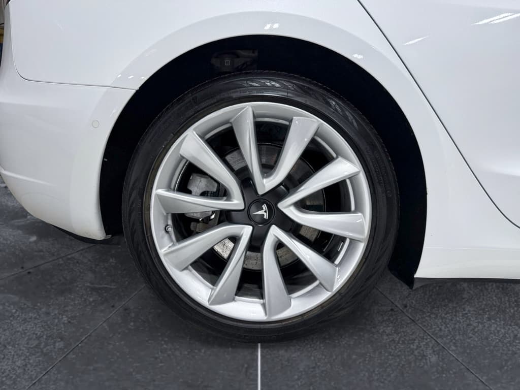 2018 Tesla Model 3 view 36