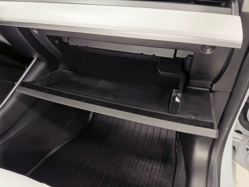 2018 Tesla Model 3 view 19