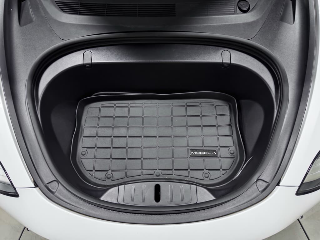 2018 Tesla Model 3 view 25