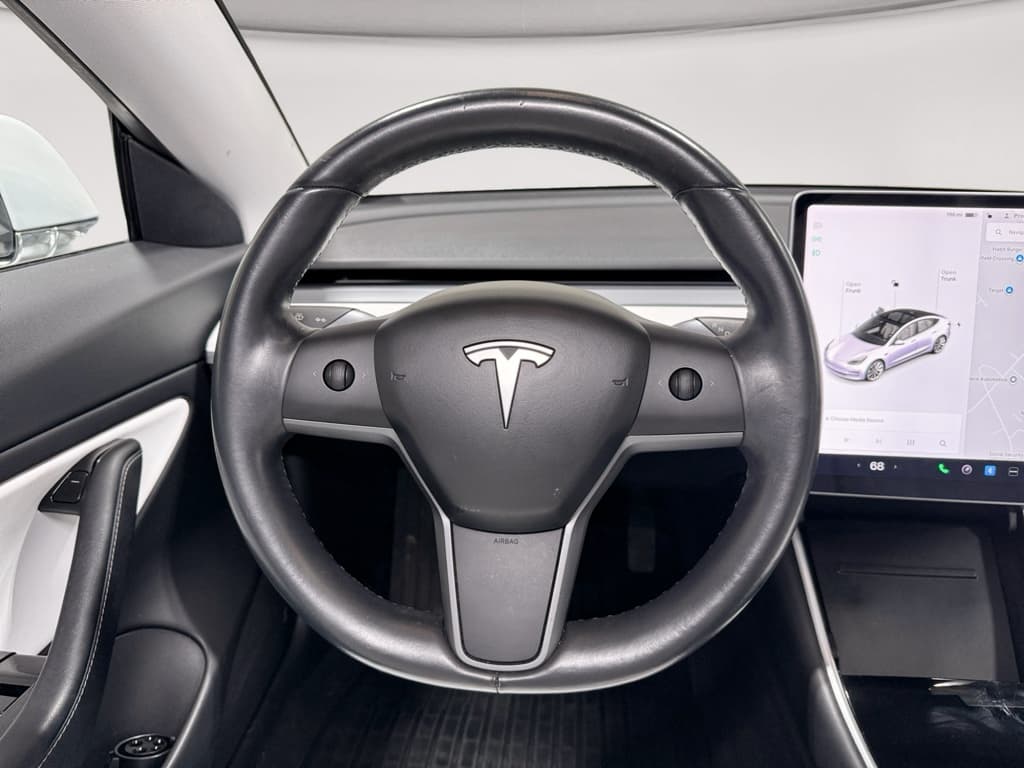 2018 Tesla Model 3 view 8