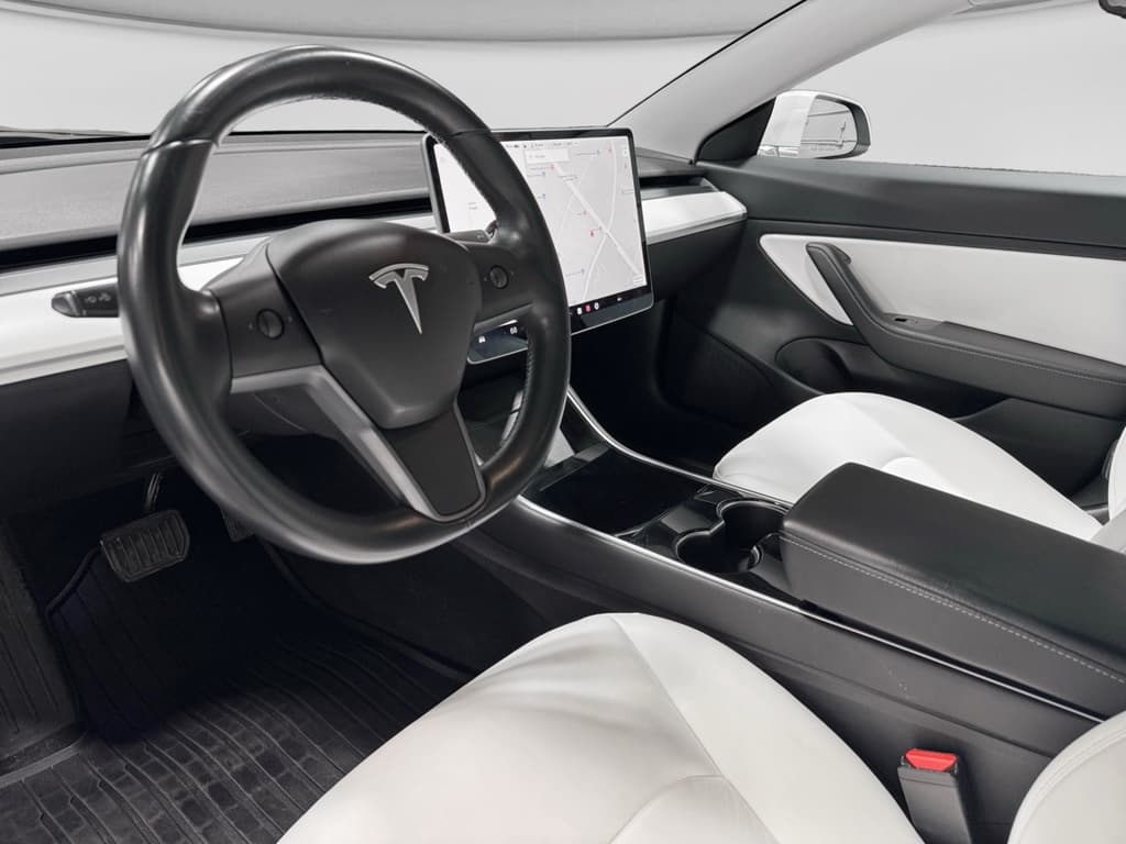 2018 Tesla Model 3 view 17
