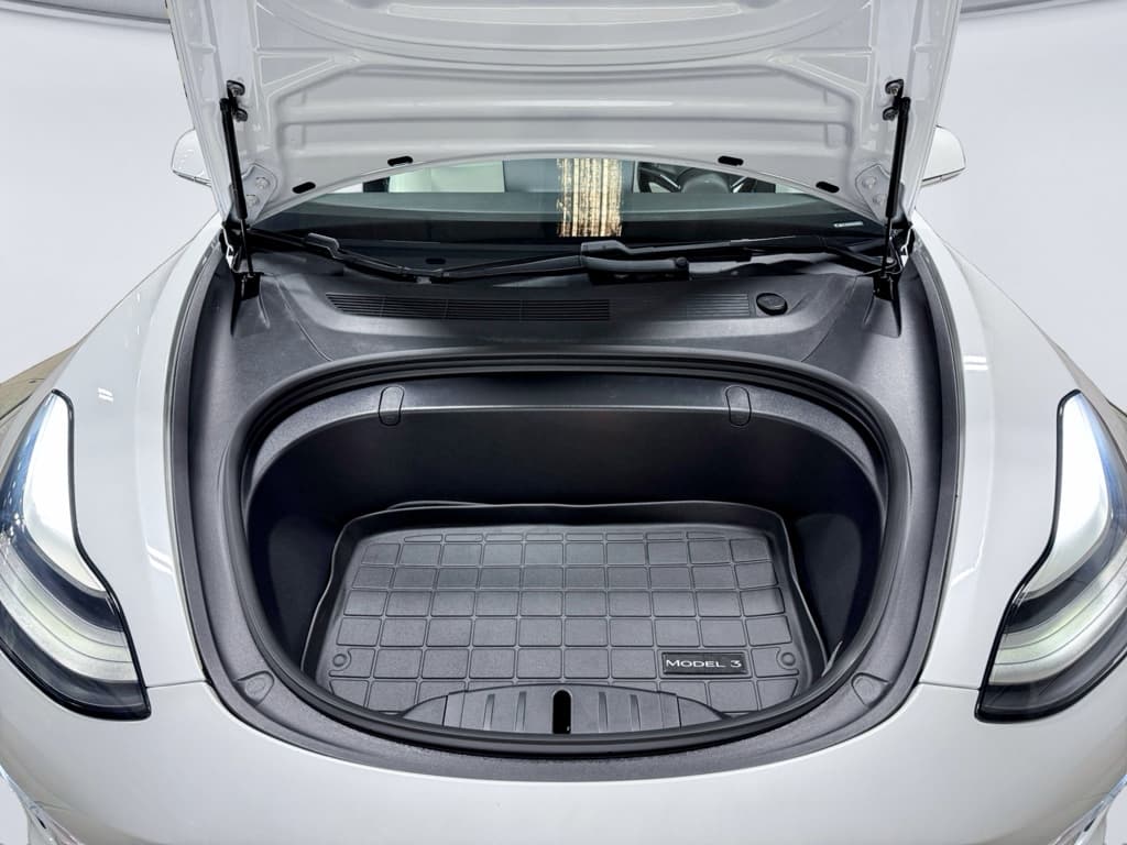 2018 Tesla Model 3 view 24