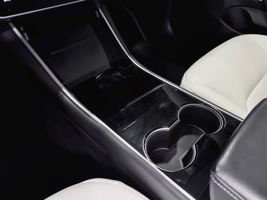 2018 Tesla Model 3 view 18