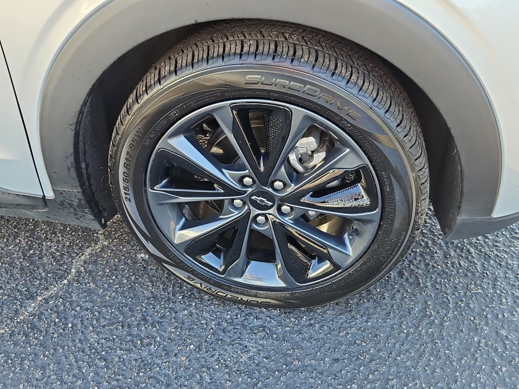 2022 Chevrolet Bolt EUV view 32