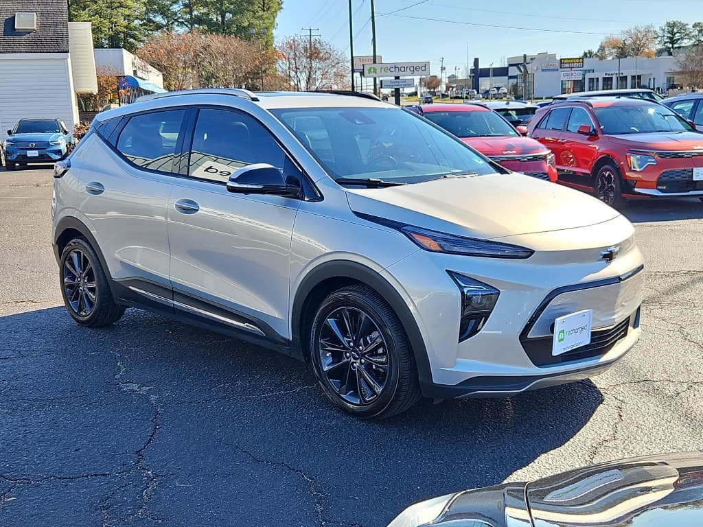 2022 Chevrolet Bolt EUV view 4
