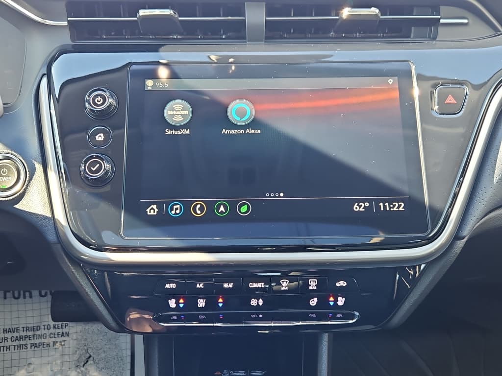 2022 Chevrolet Bolt EUV view 11