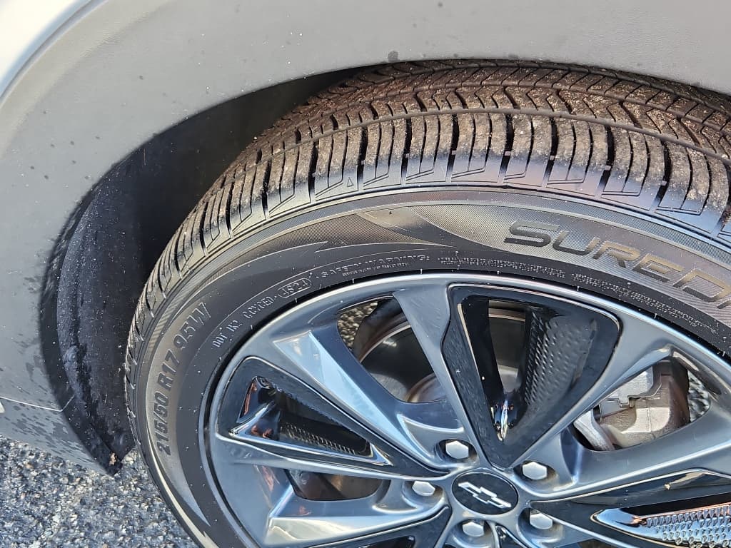 2022 Chevrolet Bolt EUV view 33