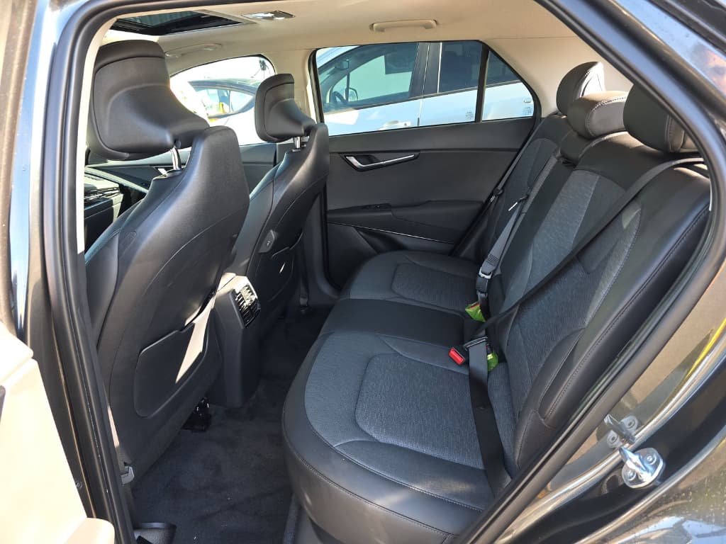 2024 Kia Niro EV view 6