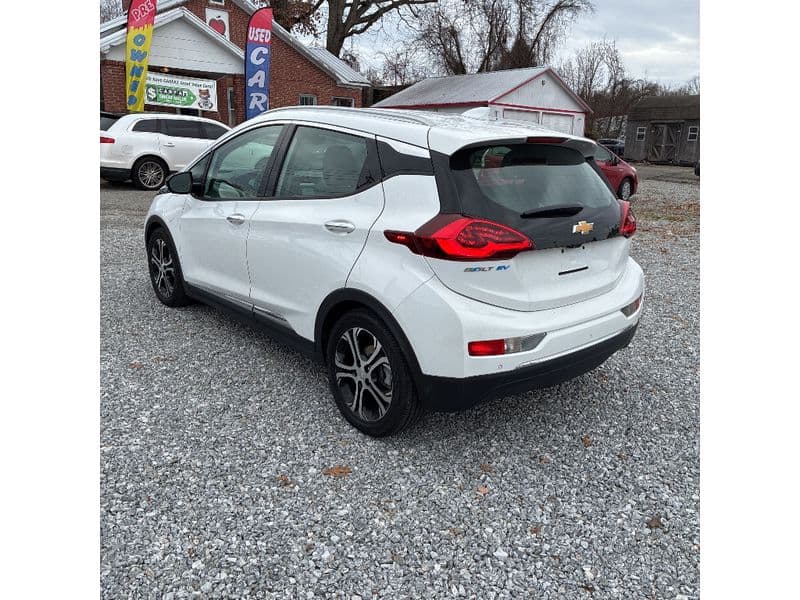2021 Chevrolet Bolt EV view 2