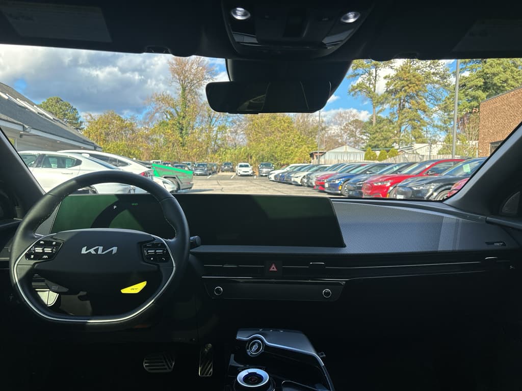 2023 Kia EV6 view 14