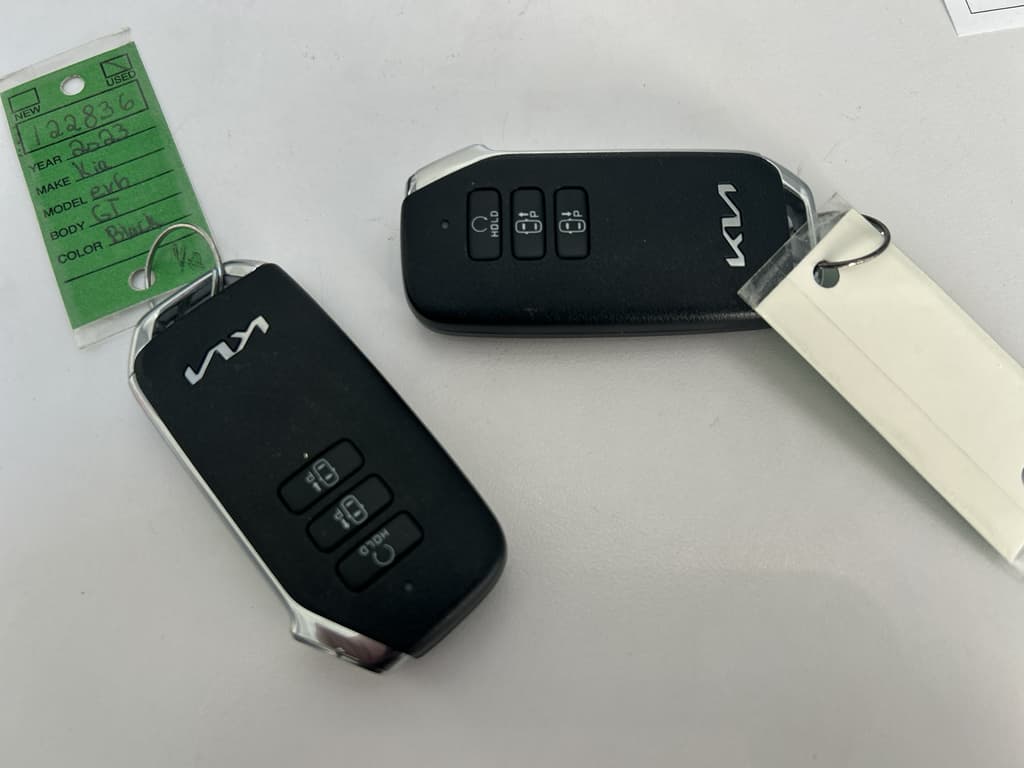 2023 Kia EV6 view 17