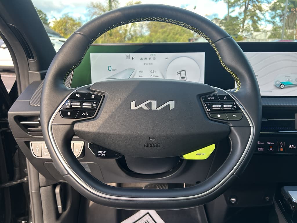 2023 Kia EV6 view 7