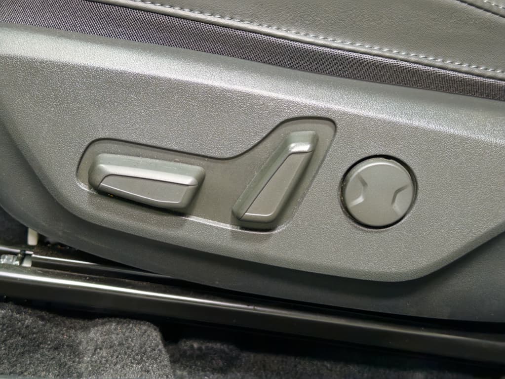 2024 Kia Niro EV view 6