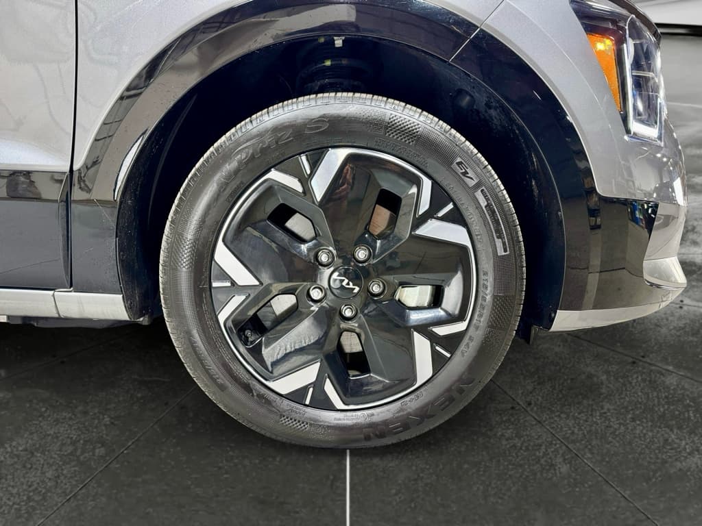 2024 Kia Niro EV view 35
