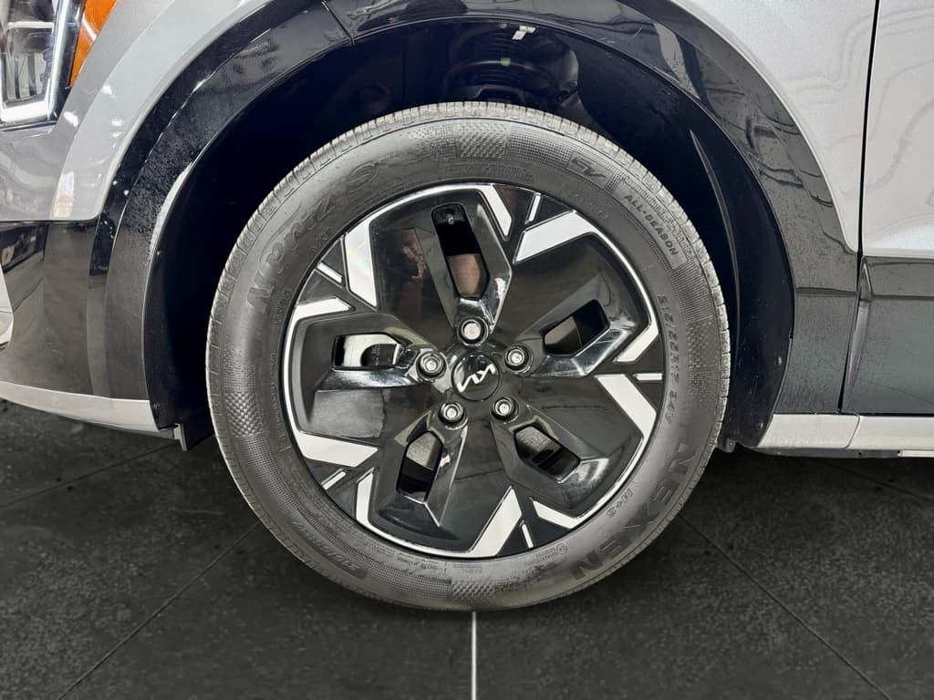 2024 Kia Niro EV view 31