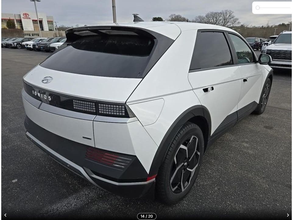 2023 Hyundai IONIQ 5 view 4