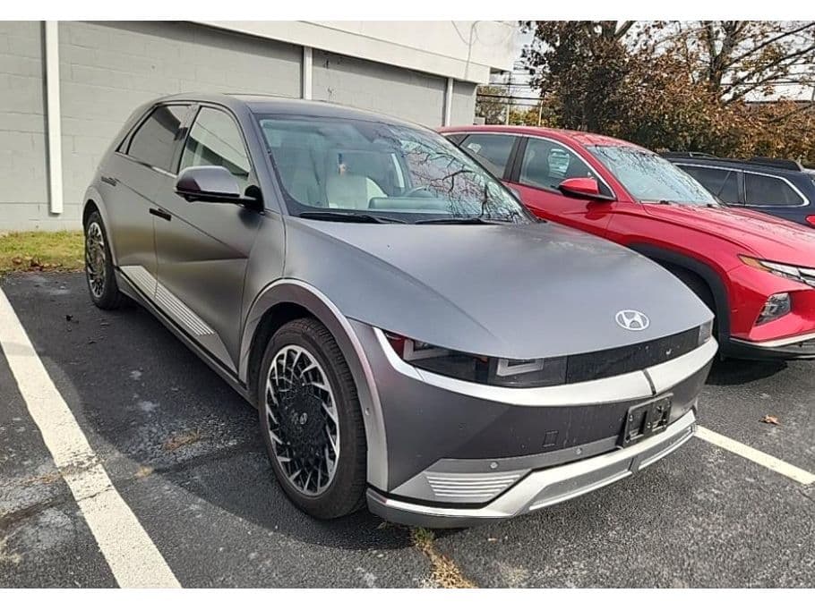 2023 Hyundai IONIQ 5 view 4