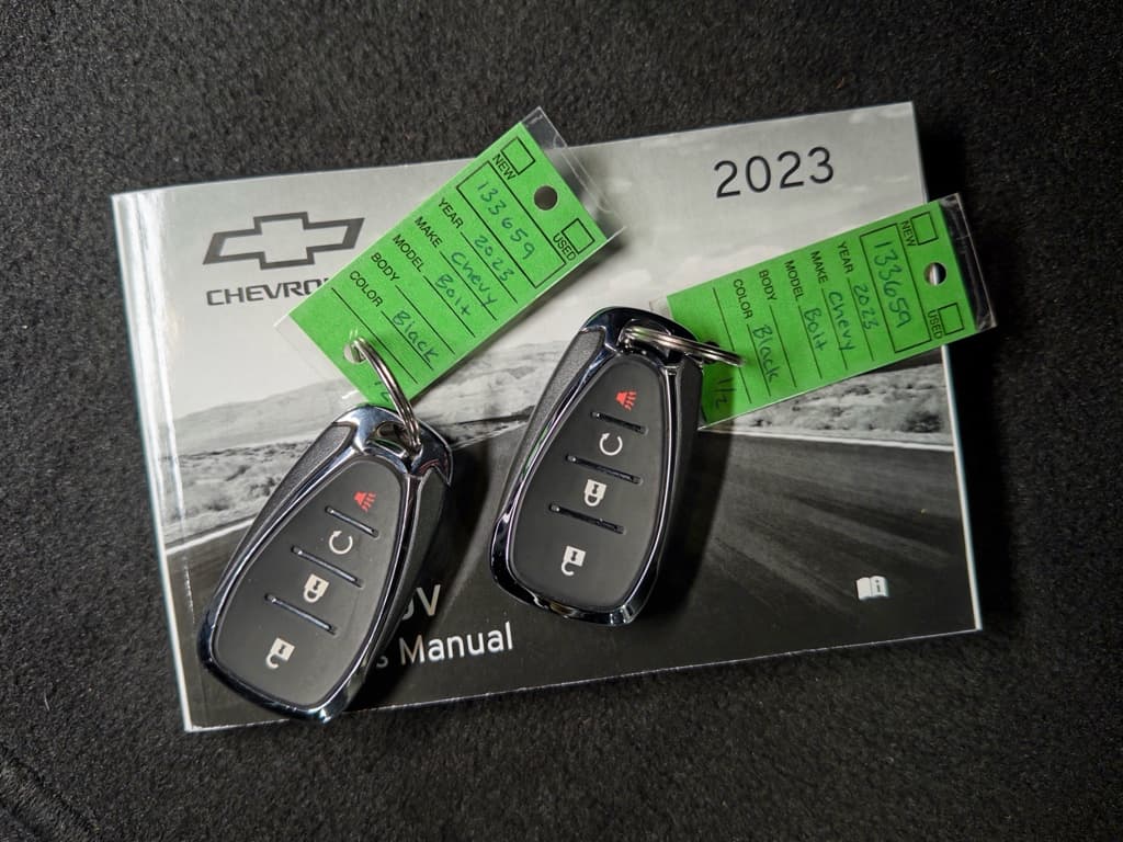 2023 Chevrolet Bolt EUV view 23