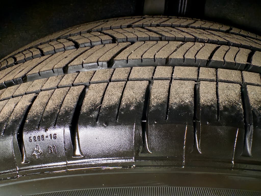 2020 Chevrolet Bolt EV view 31