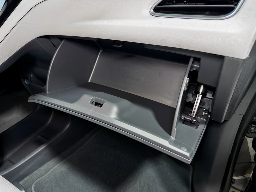 2020 Chevrolet Bolt EV view 21