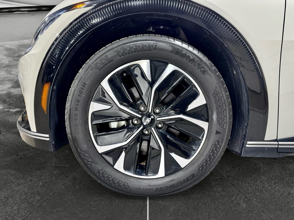 2023 Kia EV6 view 32